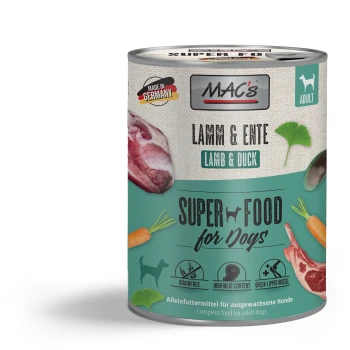Dosen-Hundefutter mit der Aufschrift "MAC's Super Food for Dogs", mit Lamm und Ente, mit Symbolen, die getreidefrei und hohen Fleischgehalt anzeigen.