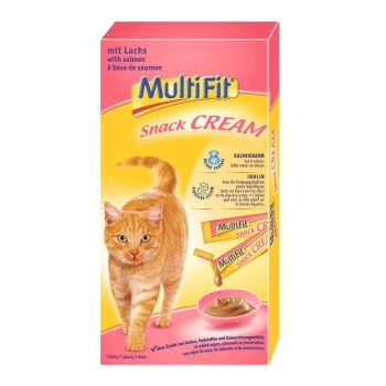 Snack Cream 11x7x15g Lachs und Inulin Orangefarbener getigerter Kater, der auf den Betrachter zugeht, neben einer pinken Box mit MultiFit Snack Cream mit Lachs, mit ernährungsphysiologischen Angaben.