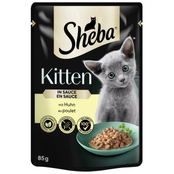 Torebka z jedzeniem dla kociąt Sheba z szarym kociakiem o zielonych oczach, oznaczona "In Sauce mit Huhn" na zielonym talerzu, 85g.