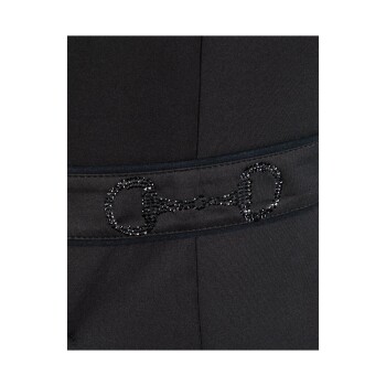 Schwarze Tierbekleidung mit einem dekorativen Gürtel im Perlenketten-Design.