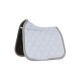 Hellblaues, gestepptes Sattelpad mit grauem Rand, zeigt eine schwarze Unterseite und eine kleine Schlaufe zur Befestigung.