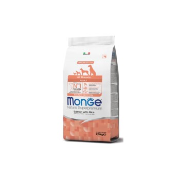 Tüte Monge Natural Superpremium Hundefutter, Lachs mit Reis, 2,5 kg, mit den Etiketten "Alle Rassen" und "Monoprotein".