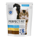Katze Futterbeutel mit einer flauschigen Katze auf der Vorderseite, beschriftet mit "PERFECT FIT" und "unterstützt die Gesundheit des gesamten Körpers," "JUNIOR <1," und "Riche en Poulet."