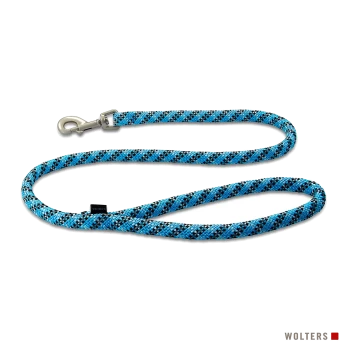Blau-schwarze geflochtene Hundeleine mit Metallverschluss und kleinem schwarzem Anhänger auf weißem Hintergrund.
