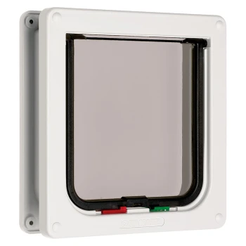 Weiße Katzenklappe mit einer transparenten Klappe, ausgestattet mit einem Verriegelungsmechanismus mit roten und grünen Indikatoren, beschriftet mit "CAT MATE."