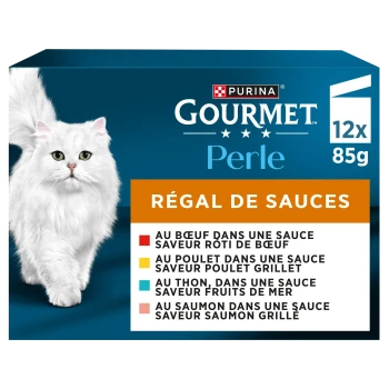 Purina Gourmet Perle kattenvoedingsdoos met een witte langharige kat, een paneel 'RÉGAL DE SAUCES' en de tekst '12x 85g'