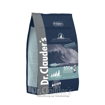 Dr. Clauder's hypoallergenes Hundefutterbeutel mit Hering und Kartoffel, beschriftet mit "Frisch gefangen" und "Alle Rassen," 650g, hergestellt in Deutschland.