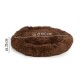 Braunes, flauschiges Haustierbett mit einem Durchmesser von etwa 100 cm und einer Höhe von 25 cm, auf einem weißen Hintergrund präsentiert.
