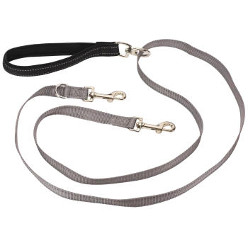 Schwarze und graue Hundeleine mit gepolstertem Griff und zwei Metallclips zum Befestigen an einem Halsband oder Geschirr.