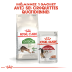 Emballage Royal Canin montrant de la nourriture sèche "Active Life Outdoor" et de la nourriture humide "Instinctive", avec un texte français suggérant de les mélanger.
