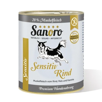 Dosen-Hundefutter mit der Bezeichnung "Sanoro Sensitiv Rind," mit einer schwarz-weißen Hundillustration, mit Zutaten aus Rindfleisch, Reis und Karotten.