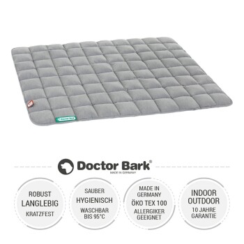 Grau gefütterte Hundematte mit gestepptem Design, beschriftet mit "Doctor Bark", mit Text über Haltbarkeit, Hygiene und Waschbarkeit bis 95°C.