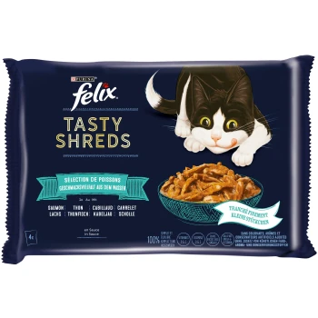 Tasty Shreds Fisch 12x80g Eine Packung Felix Tasty Shreds Katzenfutter mit einer verspielten schwarz-weißen Katze auf der Vorderseite, mit einer Schüssel mit zerrissenem Fisch in Sauce.