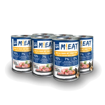 Fünf Dosen Nutri QM M!EAT Hundefutter 'Reich an Huhn mit Karotten', Etiketten zeigen '93%', '7%' und 'Made in Germany'.