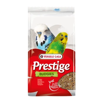 Een zak Versele-Laga Prestige Budgies vogelvoer met twee kleurrijke parkieten op de voorkant, met tekst die '100% Pure Natuur' benadrukt.
