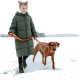 Eine Person in einer grünen Daunenjacke führt einen braunen Hund an einer orangefarbenen Leine durch ein verschneites Feld unter einem grauen Himmel.