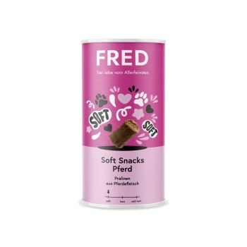 Dose mit FRED Soft Snacks für Haustiere, pink mit Pfotenabdrücken und Herzen, beschriftet mit "Soft Snacks Pferd" und "Pralinen aus Pferdefleisch."