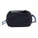 Schwarze Ruffwear Aufbewahrungstasche mit einem blauen Kordelzug, mit einer Tasche für ein Smartphone auf der Vorderseite.