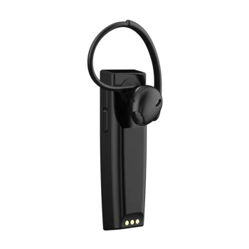 Schwarzes kabelloses Bluetooth-Headset mit einem gebogenen Ohrbügel und Ladeanschlüssen an der Unterseite.