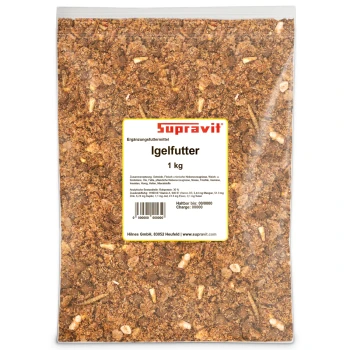 Nahaufnahme von braunen Mehlwürmern gemischt mit Trockenfutterpellets und Getreide.
