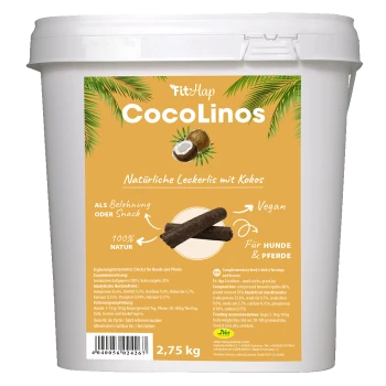 Weißer Behälter von FitHap CocoLinos Kokosleckerlis; orangefarbiges Etikett mit der Aufschrift 'Natürliche Leckerlis mit Kokos', 'Vegan', 2,75 kg.