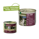 Zwei Dosen Hundefutter mit der Aufschrift "Wilderness Pure Horse" für erwachsene Hunde, mit einem Wolf-Design. Der Text hebt ein neues Design und eine verbesserte Formel hervor.