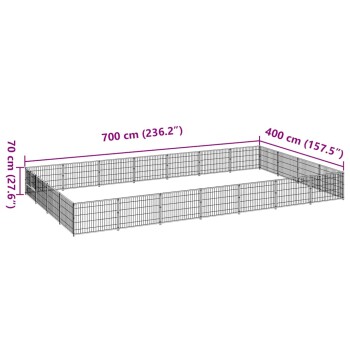 Ein schwarzes Metall-Haustierspielgehege mit den Abmessungen: 700 cm (275,6") lang, 400 cm (157,5") breit und 70 cm (27,6") hoch.