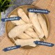 Holzschale mit getrockneten Hühner-Leckerlis und deutschen Kennzeichnungen: getreidefrei, gut bekömmlich, proteinreich, fettarm