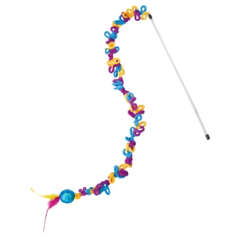 Jouet coloré pour chat avec un design en tissu flexible et en boucle avec une extrémité en plumes, attaché à une baguette argentée.