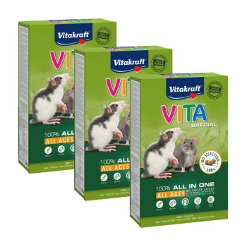 Trzy pudełka karmy dla szczurów Vitakraft Vita Special, oznaczone "100% Wszystkie Wiek", z obrazkami dwóch szczurów.