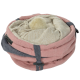 Gezellig hondenbed in roze en grijze stof met een fluffy pompon binnenin, ontworpen voor comfort en stijl.