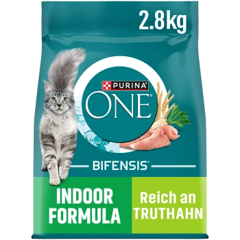 Purina ONE Bifensis Indoor Formula Katzenfutter, 2,8 kg Beutel, mit einer flauschigen grauen Katze und dem Text "Indoor Formula" und "Truthahn als Zutat Nr. 1."