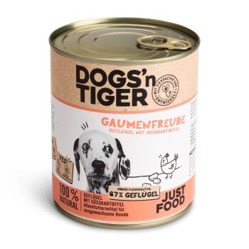 Dosenfutter für Hunde "DOGS'n TIGER" mit "GAUMENFREUDE Geflügel mit Süßkartoffel", mit einer Illustration von einem Hund und einem Vogel. 100% natürlich, 67% Fleisch.