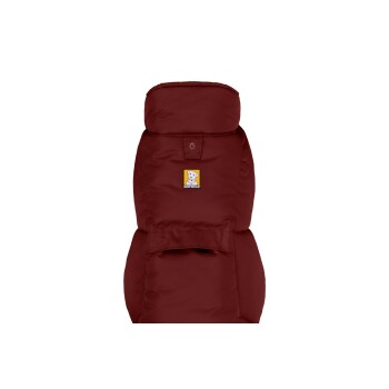 Eine kastanienbraune Hundejacke mit einem Ruffwear-Logo, entworfen für Wärme und Komfort, mit hohem Kragen und verstellbarem Schnitt.