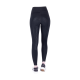 Schwarze hochtaillierte Leggings mit Netzdetails auf der Rückseite, getragen mit schwarzen Turnschuhen, von hinten betrachtet.