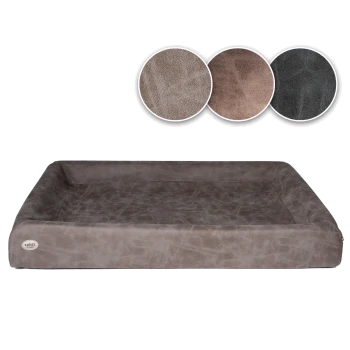 Rechteckiges braunes Kunstleder-Hundebett mit erhöhten Seitenwülsten und KUDDE-Label; darüber drei Farbmuster (Taupe, Hellbraun, Anthrazit).
