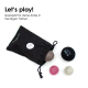 Vier Filzkugeln in verschiedenen Farben, darunter eine schwarze Kugel mit dem Text "LUCY BALU", beschriftet als "Ball mit Glöckchen" und "Filz Ball XL."