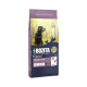 Hundefutterbeutel mit der Aufschrift "Bozita Original Senior & Vital", mit einem schwarzen Hund vor einem Waldhintergrund, 12 kg, weizenfrei, mit Nährstoffsymbolen.