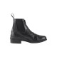 Schwarze Reitstiefelette mit elastischen Seitenpaneelen und einem Reißverschluss, mit einem niedrigen Absatz und einem eleganten Design.