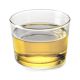 Ein klares Glas mit einer goldgelben Flüssigkeit, möglicherweise ein Ergänzungsfuttermittel oder Öl, vor einem weißen Hintergrund.