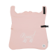 Eine rosa Haustierpflegeunterlage mit einer weißen Umrandung eines Hundes und dem Text "Barkalot", mit verstellbaren Riemen und einer Tasche.