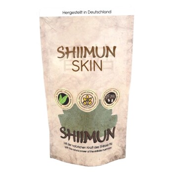 Ein Paket von Shiimun Skin Haustier Ergänzungsmittel, in erdigen Tönen, mit dem Text "SHIIMUN SKIN" deutlich sichtbar.