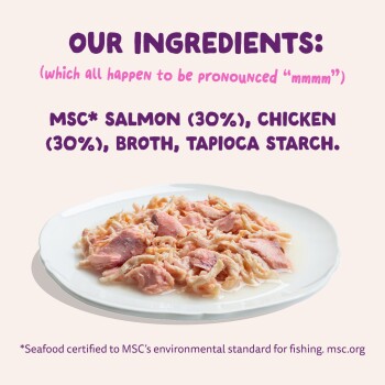 Plate of shredded salmon and chicken in broth with text: MSC salmon 30%, chicken 30%, broth, tapioca starch.