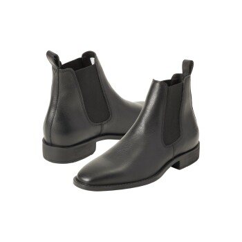 Schwarze Leder Chelsea-Stiefel mit elastischen Seitenpaneelen, die ein schlankes Design und einen niedrigen Absatz aufweisen, aus mehreren Blickwinkeln präsentiert.