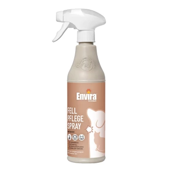 Envira Veterinary Fellpflege-Sprühflasche mit einer weißen Düse und braunem Etikett, mit deutschem Text "FELL PFLEGE SPRAY" und "Mit Geraniol."