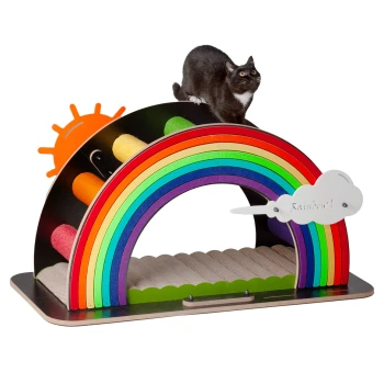 Design-Kratzmöbel Rainbow bunt Ein bunter Katzenkratzbaum in Form eines Regenbogens, mit einer schwarzen Katze, die oben sitzt, mit einer Sonne und einer Wolke, beschriftet mit "Regenbogen!"