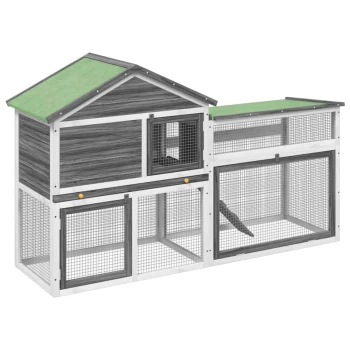 Holz-Haustierstall mit mehreren Ebenen und grünem Dach, mit Netzpaneelen und mehreren Zugangstüren für kleine Tiere.