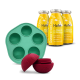 Drei gelbe Flaschen SmoothieDog Huhn Hundesnack mit einer grünen Silikonform und einem roten Leckerball mit brauner Füllung.