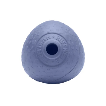 Ein blauer Gummihundespielzeug in Form eines Balls mit einem Loch in der Mitte, mit strukturierten Erhebungen und dem Markennamen "RUFFWEAR" eingeprägt.