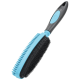 Eine doppelseitige Haustierpflegebürste mit einem schwarzen und blauen Griff, mit feinen Borsten auf einer Seite und Pin-Borsten auf der anderen.